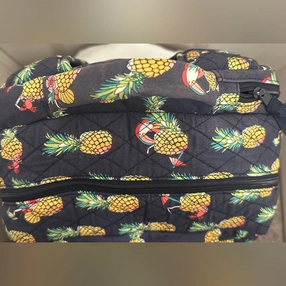 Vera Bradley Toucan Party Pineapple Quilted Large Essential Backpack Laptop - Picture 6 of 6
